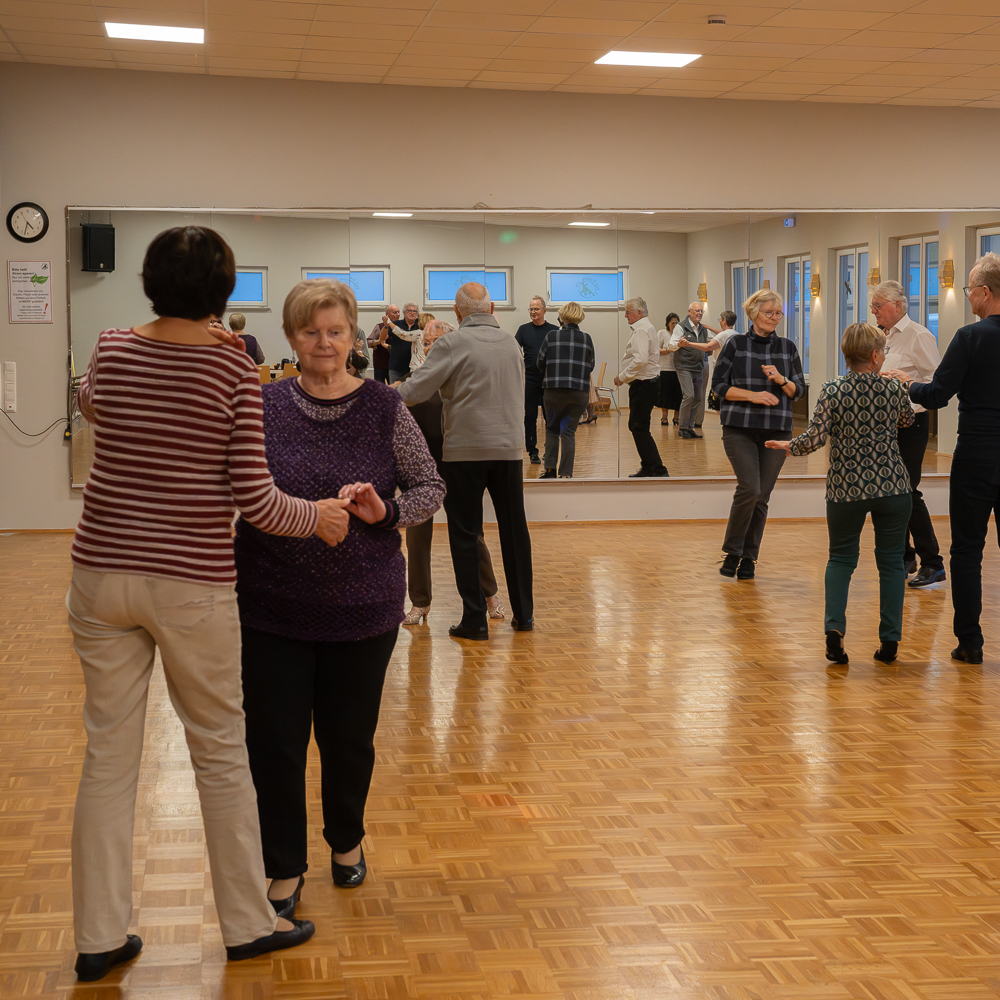 Tanz-Café für Senioren und Junggebliebene